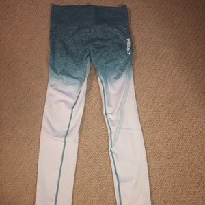 GYMSHARK OMBRE BLUE SEAMLESS LEGGING SIZE SMALL